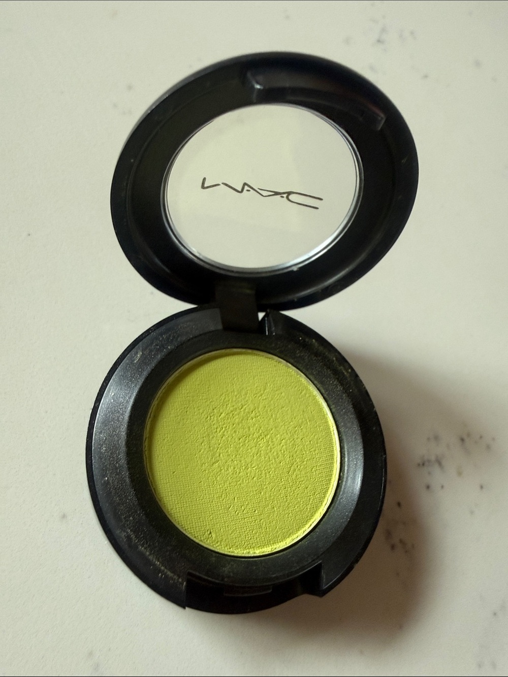 MAC Cosmetics Eye Shadow Matte Finish shade Shock Factor chartreuse green